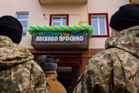 The soldier near the house