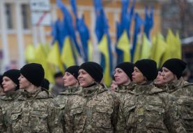 Военнослужащие
