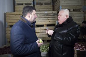 Volodymyr Groisman and Oleg Kryzhovachuk