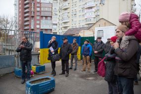 Protest against demolition old house on the street. Pavlovskaya, 7