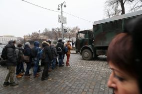 The students blocked traffic on Hrushevskoho street 