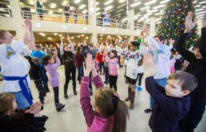 Children during the interactive entertainment