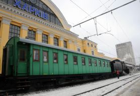 Ретро-поезд на станции