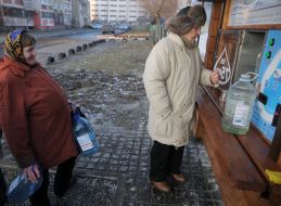 Stand-machine for sale of drinking water
