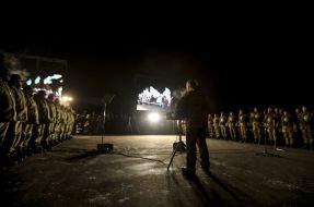 Президент открыл два восстановленых моста в Донецкой области