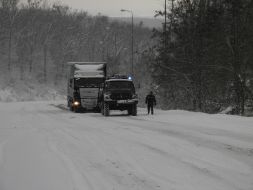 Towing vehicle