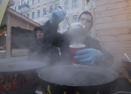 Різдвяне містечко в Києві