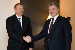 Petro Poroshenko and Ilham Aliyev