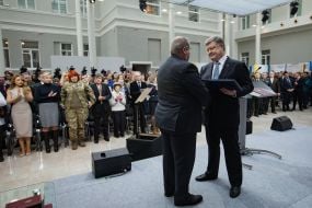 Petr Poroshenko, Refat Chubarov