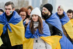 The action "the two banks of the Dnieper “live” circuit"