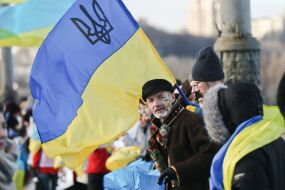 The action "the two banks of the Dnieper “live” circuit"