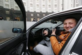 Protest of owners of cars with foreign registration at CMU