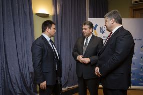 Pavlo Klimkin, Sigmar Gabriel and Petr Poroshenko