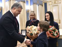 Petro Poroshenko and family of Roman Sushchenko