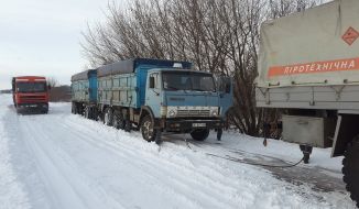 Rescuers assist drivers