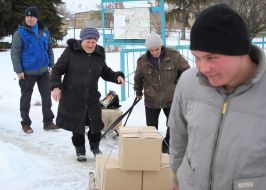 The people received humanitarian aid