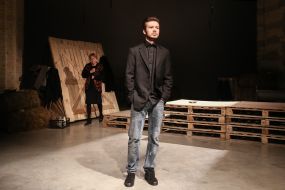 Presentation of the play "Tom at the farm"