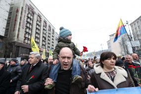 Procession of the "Memory of the Heroes Heavenly hundreds"