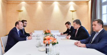 Petr Poroshenko and Manfred Weber