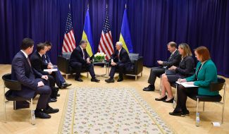 Петр Порошенко и Майк Пенс