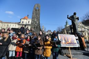 People paid tribute to Heroes Hundreds of Heaven