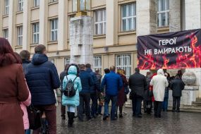 People paid tribute to Heroes Hundreds of Heaven