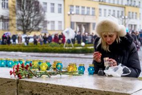 People paid tribute to Heroes Hundreds of Heaven
