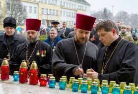 Priests ignited lamp