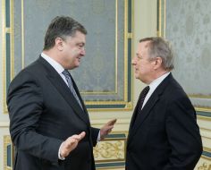 Petro Poroshenko and Richard Durbin
