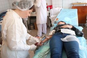 The donor gives blood