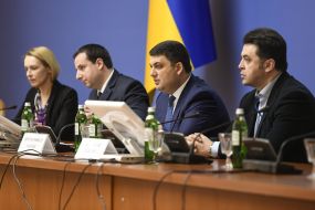 Alexander Sayenko and Vladimir Groisman