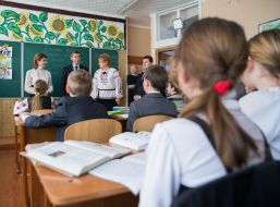 Marina Poroshenko visited the school in Kanev