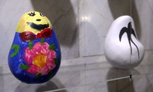 Okiagari-koboshi Japanese traditional dolls