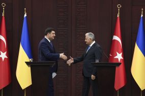 Владимир Гройсман и Бинали Йылдыры