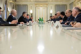 Poroshenko meeting with Shahin Mustafayev