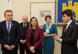 Арно де Ружі, Ізабель Дюмон та Андрій Садовий