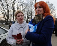 Evacuated residents of Balakleya