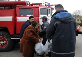 Evacuated residents of Balakleya