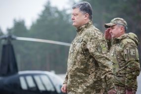 Petro Poroshenko, Vasyl Hrycak