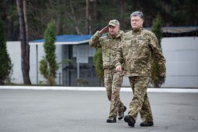 Petro Poroshenko, Vasyl Hrycak