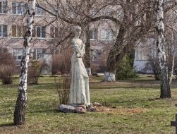 Monument to Anna Akhmatova