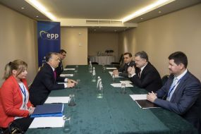 Petro Poroshenko and Viktor Orban