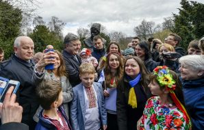 Петро Порошенко під час зустрічі з українською громадою