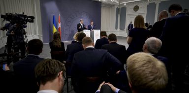 Петро Порошенко та Ларс Лекке Расмуссен
