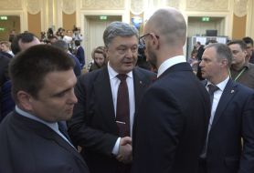 Petro Poroshenko, Arseniy Yatseniuk