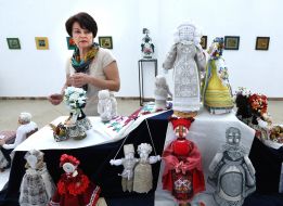 The exhibition "Doll World"