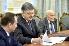 Petro Poroshenko, Boris Paton