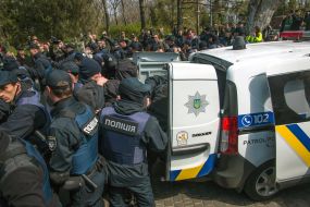 Law enforcers detain offenders