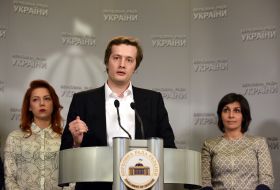 Elena Shkrum, Oleksiy Poroshenko and Victoria Ptashnyk