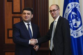 Vladimir Groisman and Ron van Roden